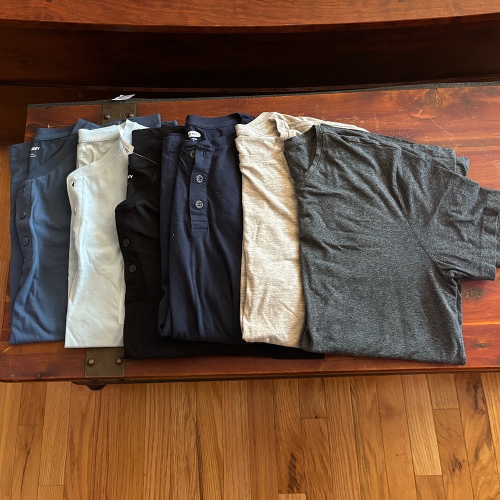 Old navy men’s large shirts